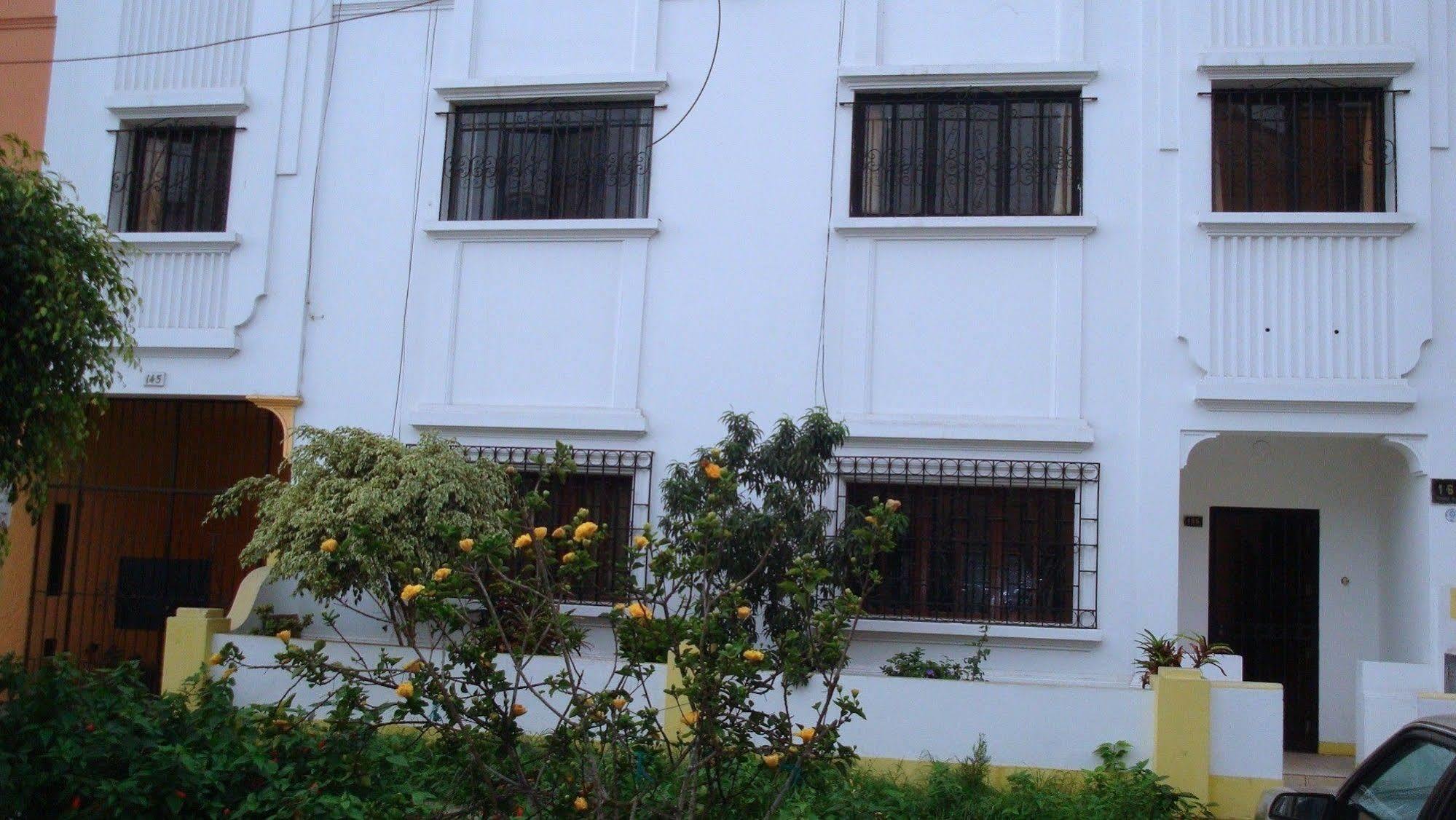 La Chocita Ward 2*